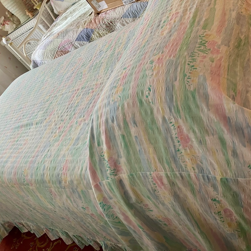 SEERSUCKER RUFFLED COTTON set of 2 TWIN BEDSPREADS FLORAL GARDEN PASTELS - Picture 15 of 16